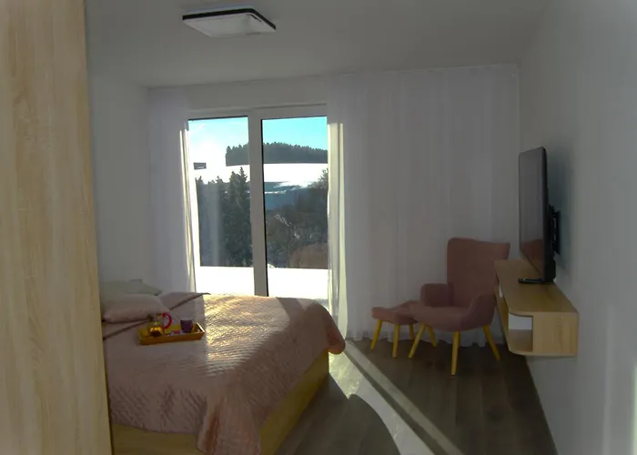 Na Kopecku U Lesa Apartment